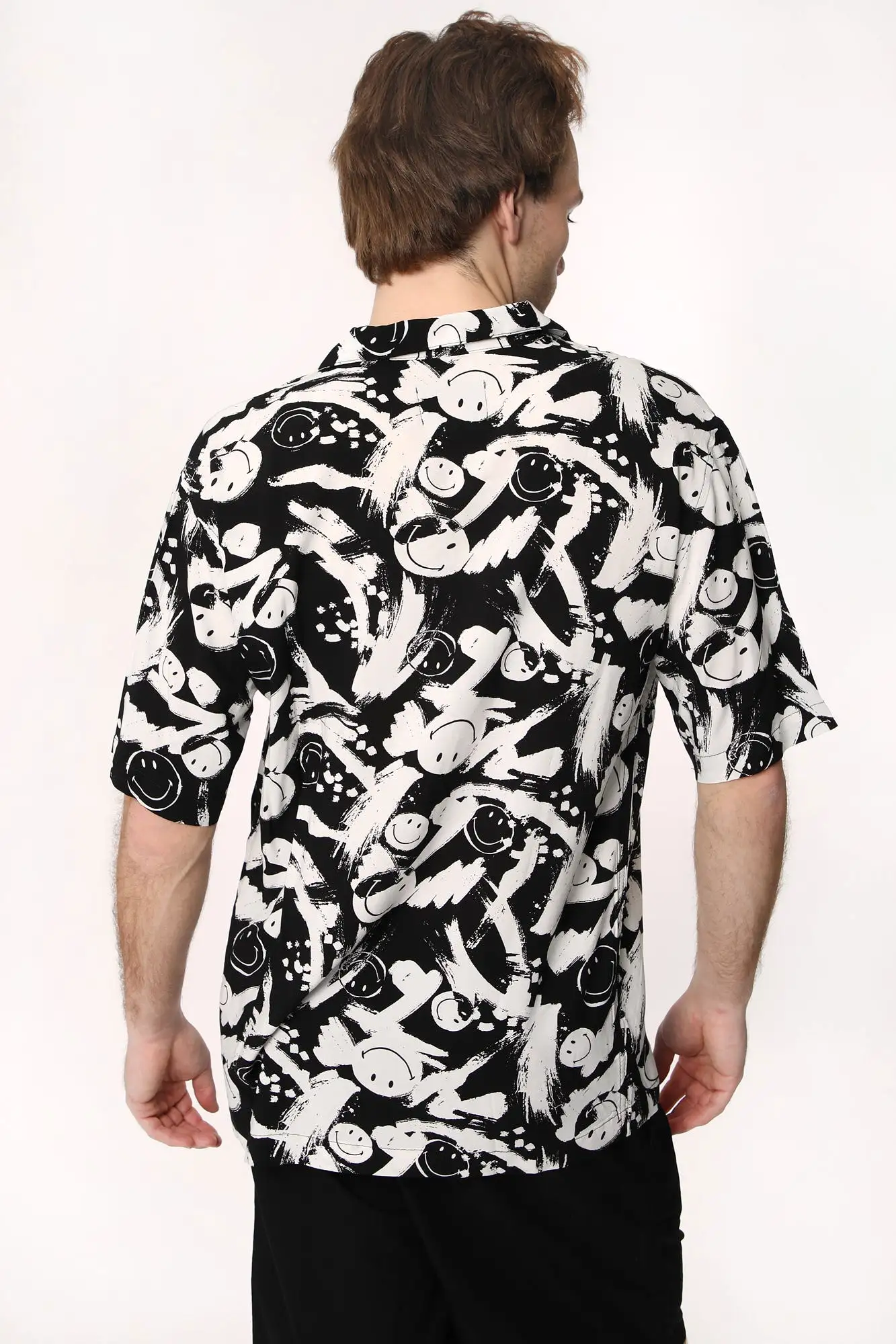 Amnesia Mens Printed Rayon Button-Up