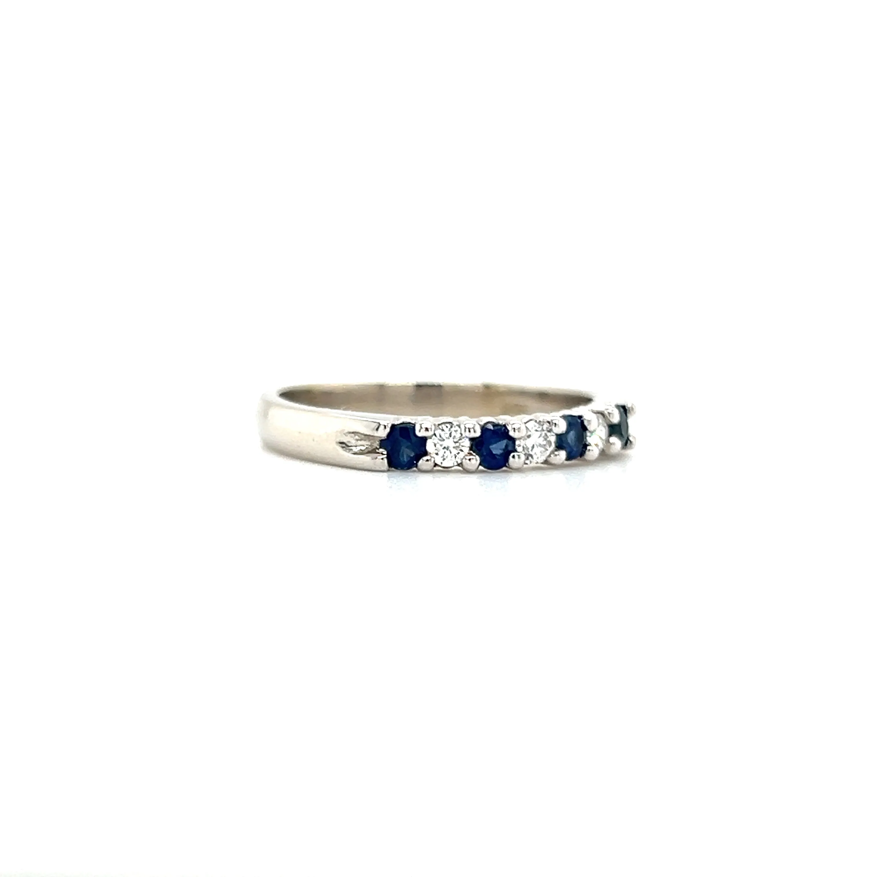 Blue Sapphire Ring with 0.12ctw of Diamonds in 14K White Gold