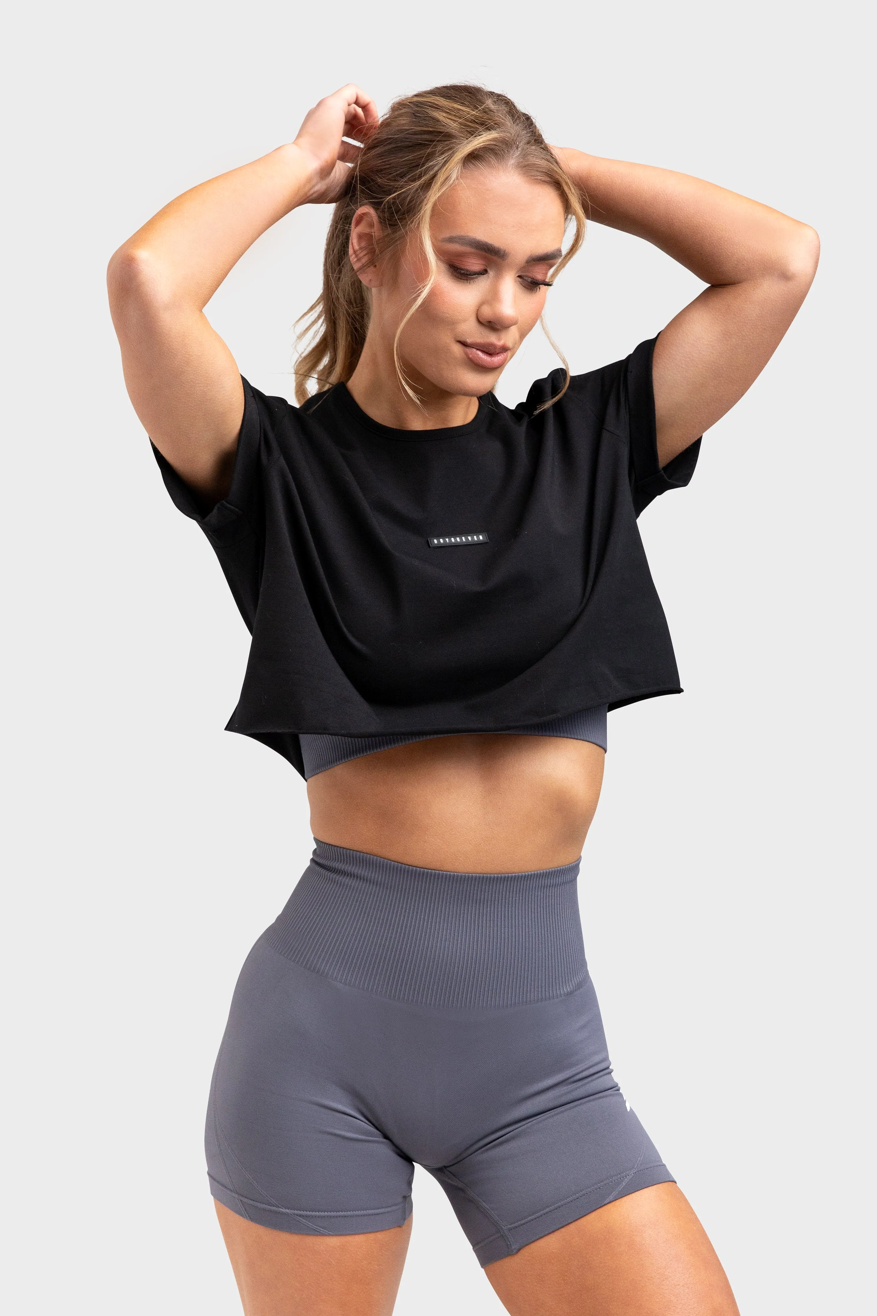 Everyday Cropped Tee - Black