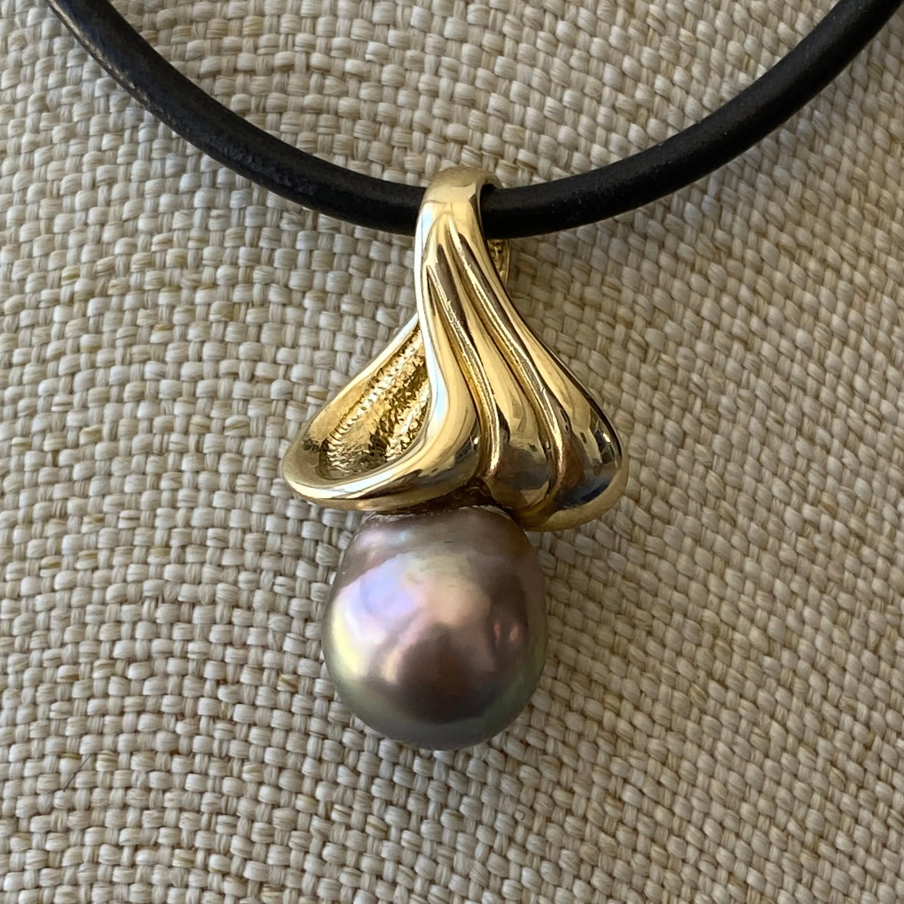 Pink/Green Pearl on Waves 14K Gold Pendant